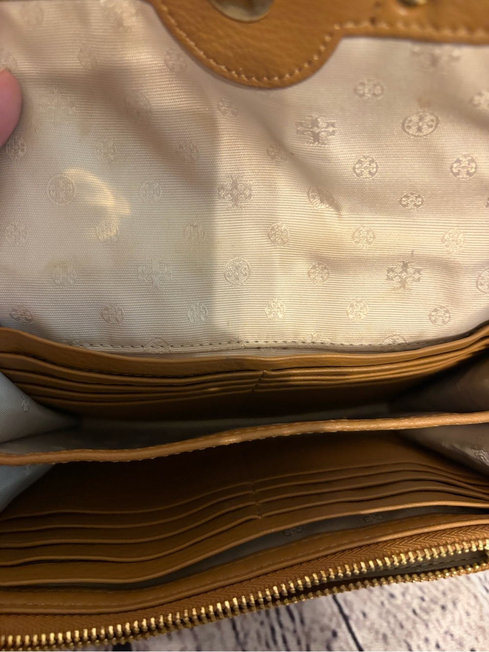 Tory Burch Purse Brown Leather Crossbody Bag with Gold Chain Strap - Picture 5 of 7